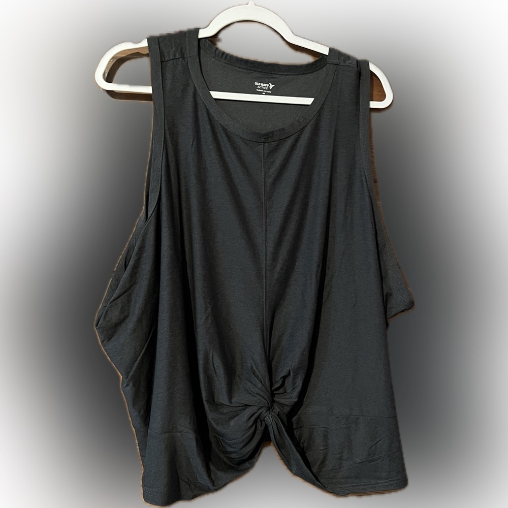 Old Navy Active Wear: Soft Twist-Front Cropped Top